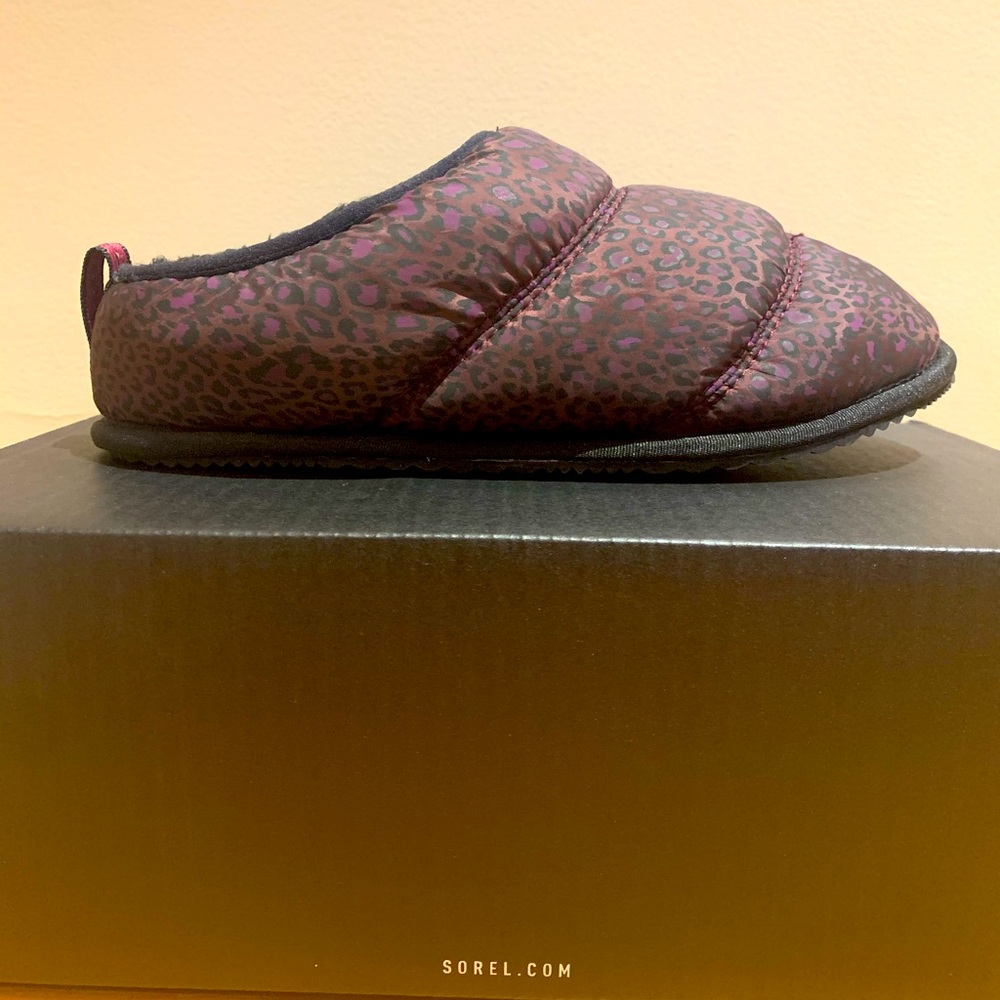 ✨ SOREL GO- BODEGA RUN SLIPPERS ✨